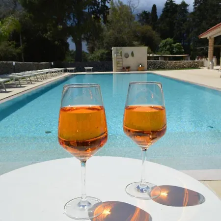 Alloggio per agriturismo Masseria Bosco Di Makyva *